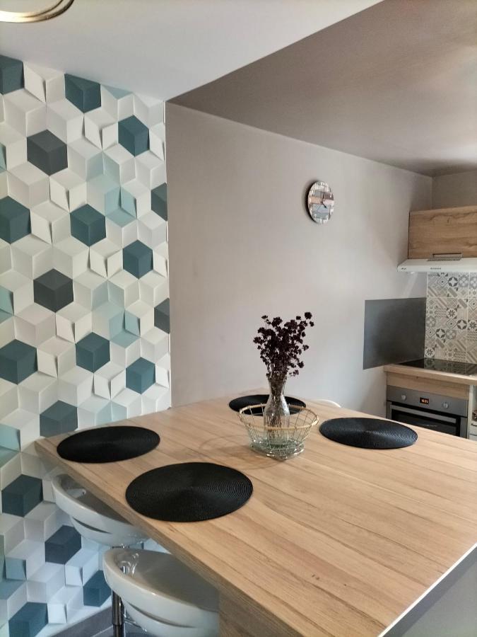 Au Champ Fleuri Apartment Bracieux Bagian luar foto