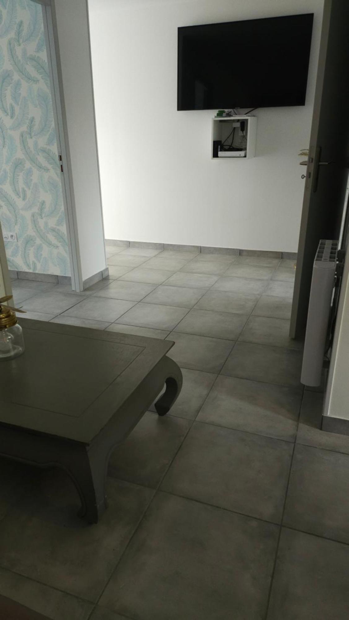 Au Champ Fleuri Apartment Bracieux Bagian luar foto