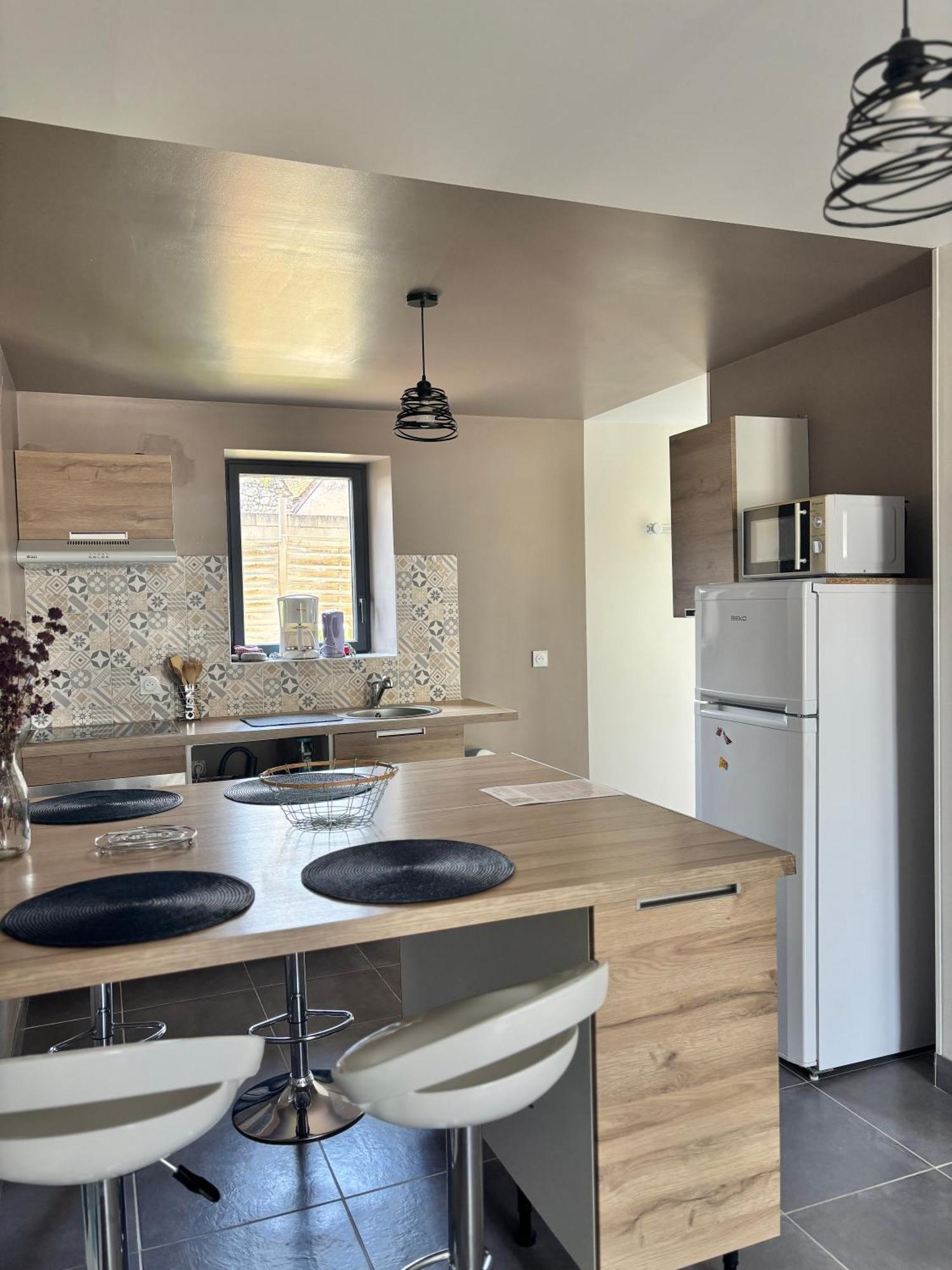 Au Champ Fleuri Apartment Bracieux Bagian luar foto
